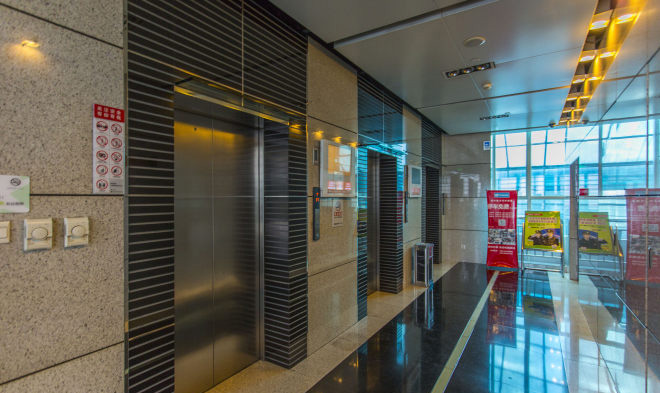 金泰国益大厦电梯间